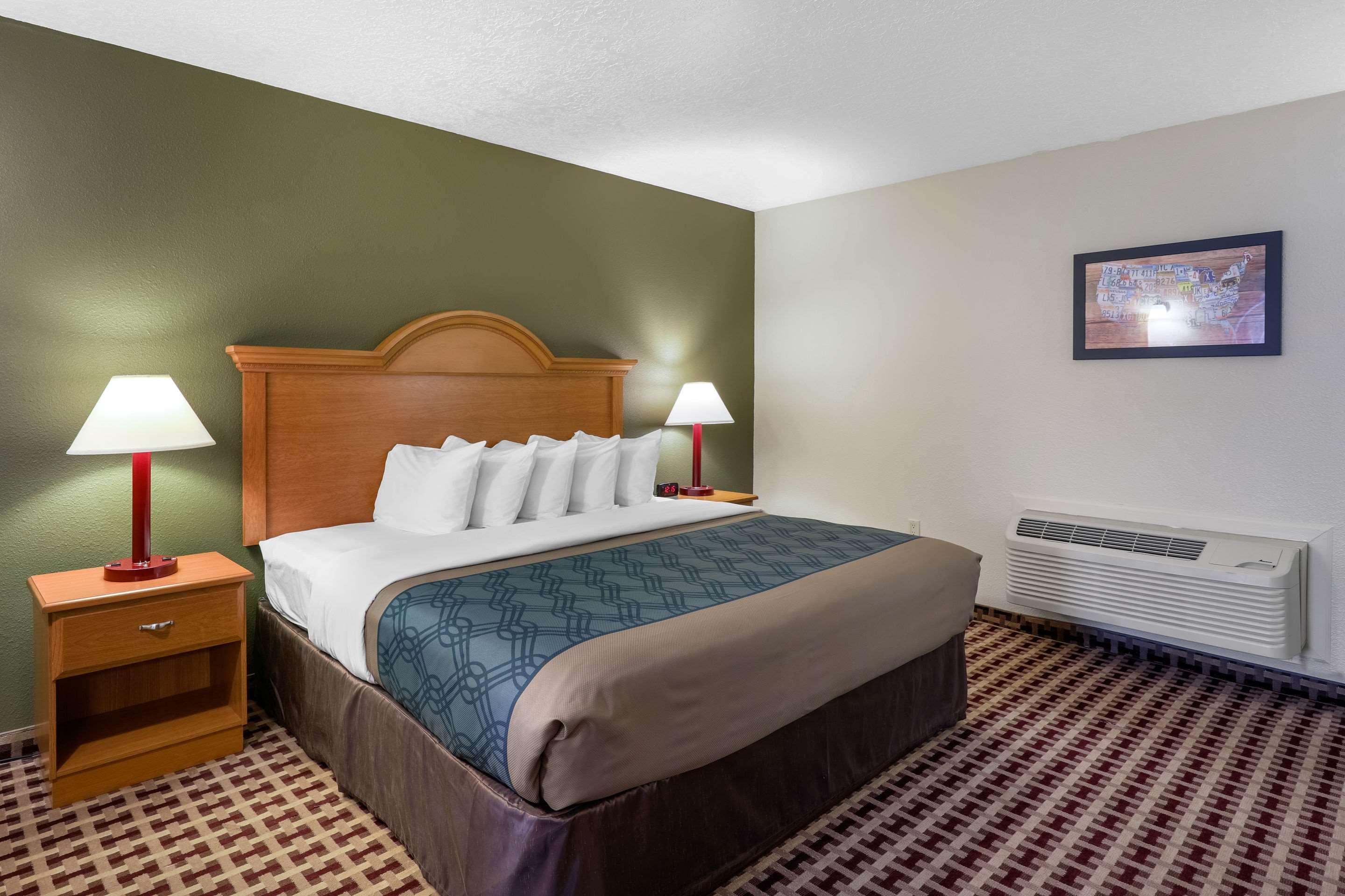 Motel Econolodge & 2*
